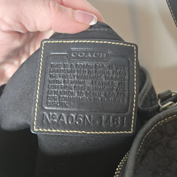 Coach Black Signature Jacquard Leather Trim Hobo Shoulder Bag A05N-1461 - Picture 2 of 4